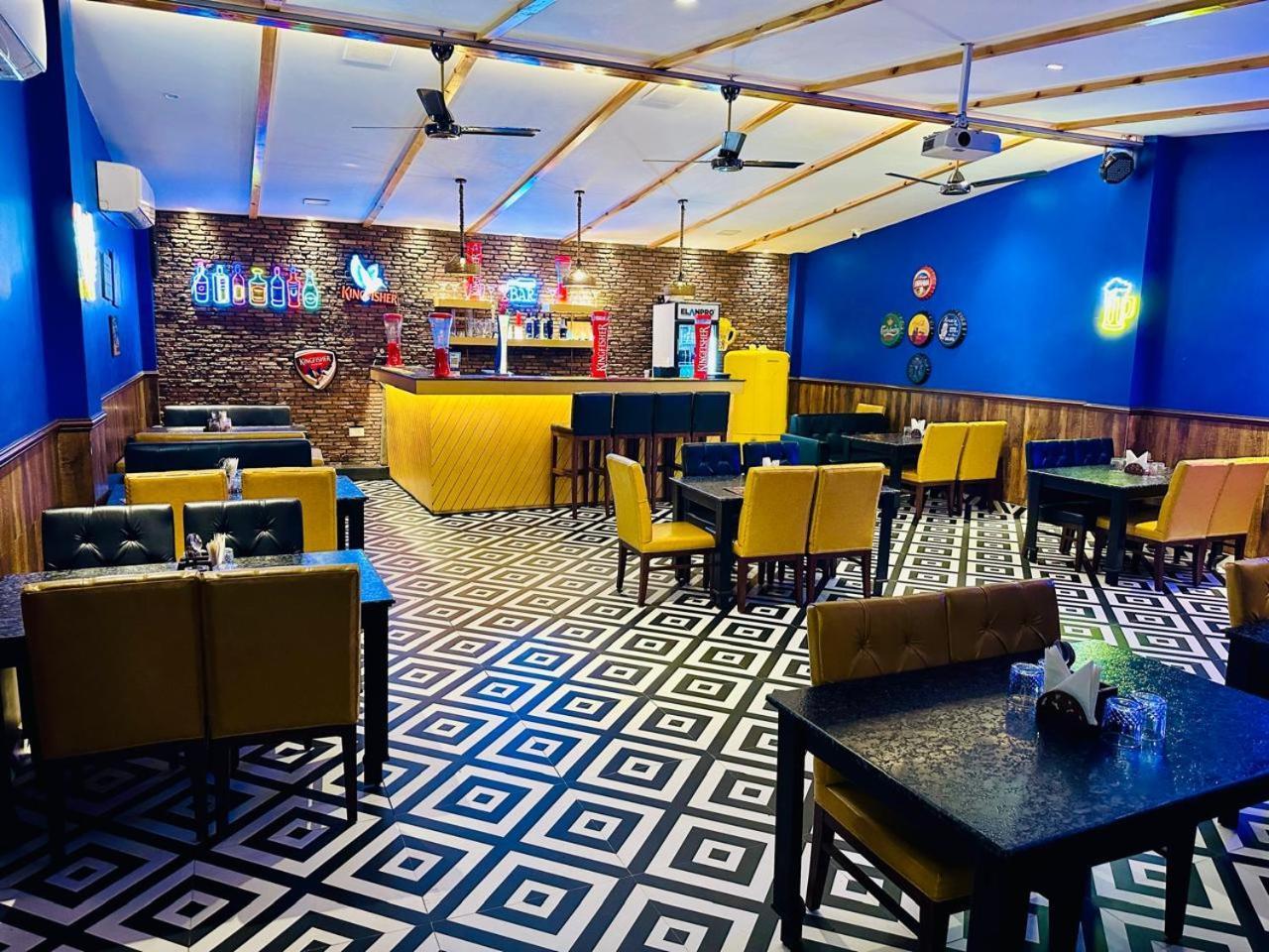 Hotel Golden Fern Patiala Bagian luar foto